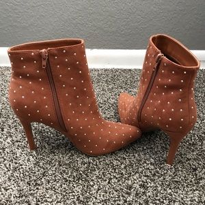 Anne Michelle Brown High Heel booties